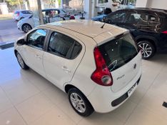 Fiat Palio Attract 1.4 2015/2016 COVEL VEICULOS ENCANTADO / Carros no Vale