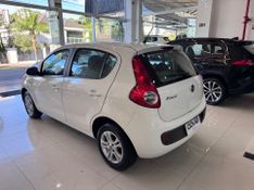 Fiat Palio Attract 1.4 2015/2016 COVEL VEICULOS ENCANTADO / Carros no Vale