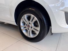 Fiat Palio Attract 1.4 2015/2016 COVEL VEICULOS ENCANTADO / Carros no Vale