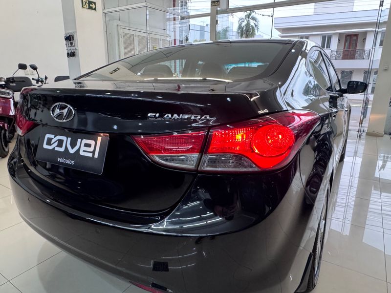 Hyundai Elantra Gls 1.8 16v 2012/2013 COVEL VEICULOS ENCANTADO / Carros no Vale Hyundai Elantra Gls 1.8 16v 2012/2013 COVEL VEICULOS ENCANTADO / Carros no Vale