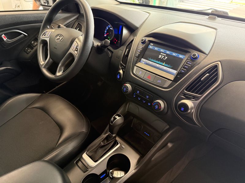 Hyundai Ix35 Gl 2.0 16v 2wd 2018/2019 COVEL VEICULOS ENCANTADO / Carros no Vale