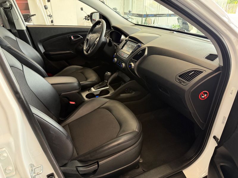 Hyundai Ix35 Gl 2.0 16v 2wd 2018/2019 COVEL VEICULOS ENCANTADO / Carros no Vale