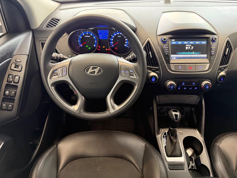 Hyundai Ix35 Gl 2.0 16v 2wd 2018/2019 COVEL VEICULOS ENCANTADO / Carros no Vale