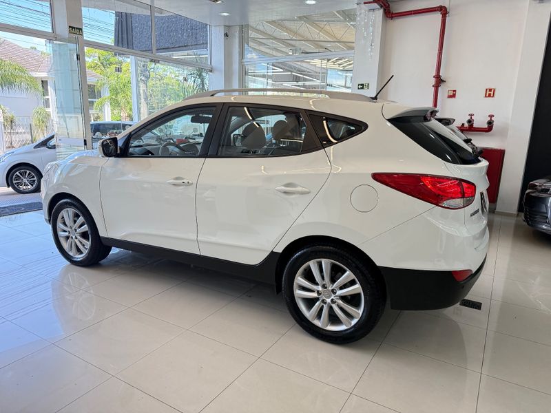 Hyundai Ix35 Gls 2.0 16v 2wd 2015/2016 COVEL VEICULOS ENCANTADO / Carros no Vale