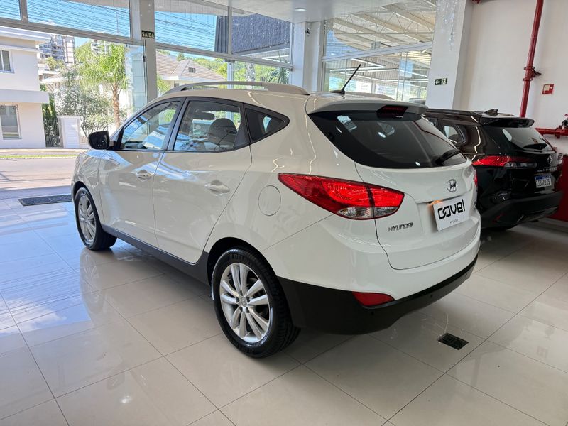 Hyundai Ix35 Gls 2.0 16v 2wd 2015/2016 COVEL VEICULOS ENCANTADO / Carros no Vale