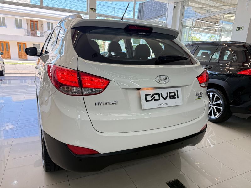 Hyundai Ix35 Gls 2.0 16v 2wd 2015/2016 COVEL VEICULOS ENCANTADO / Carros no Vale