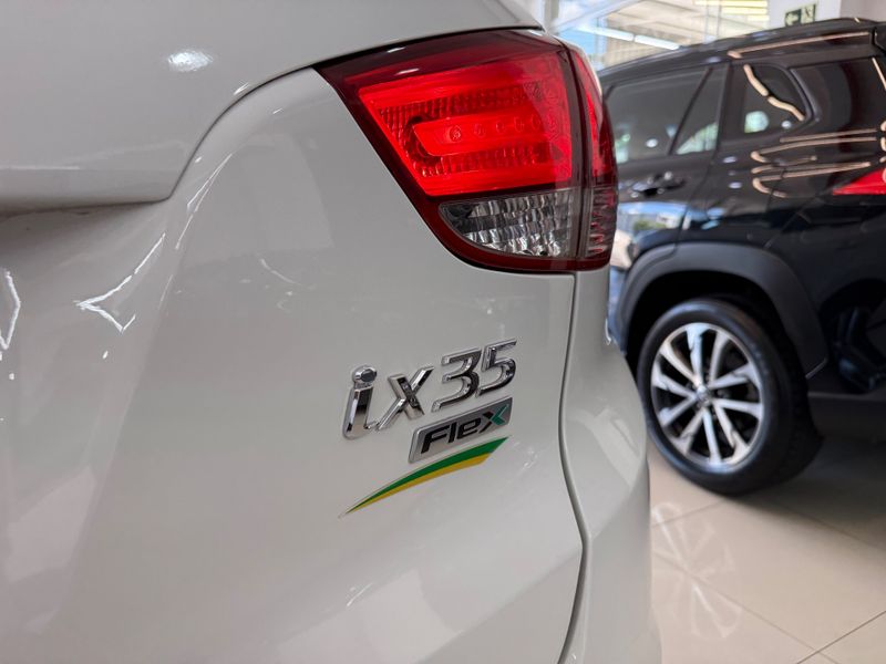 Hyundai Ix35 Gls 2.0 16v 2wd 2015/2016 COVEL VEICULOS ENCANTADO / Carros no Vale