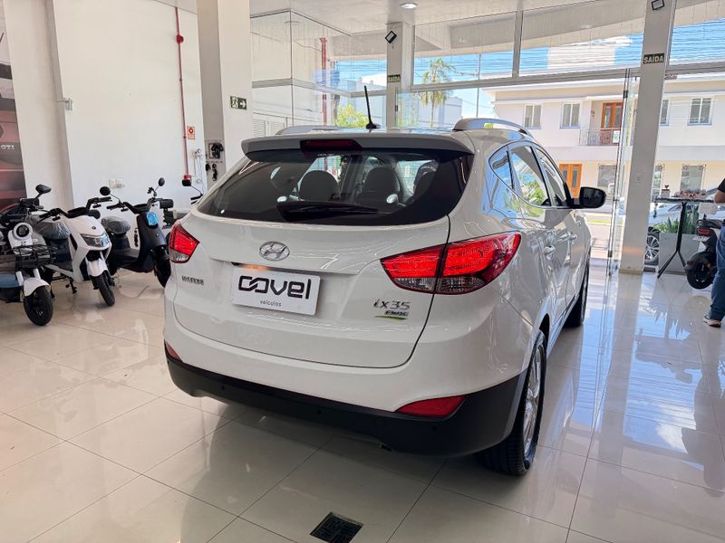 Hyundai Ix35 Gls 2.0 16v 2wd 2015/2016 COVEL VEICULOS ENCANTADO / Carros no Vale