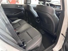 Hyundai Tucson 1.6 16v T-gdi Gl Ecoshift 2017/2018 COVEL VEICULOS ENCANTADO / Carros no Vale
