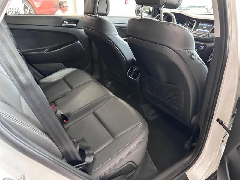 Hyundai Tucson 1.6 16v T-gdi Gl Ecoshift 2017/2018 COVEL VEICULOS ENCANTADO / Carros no Vale