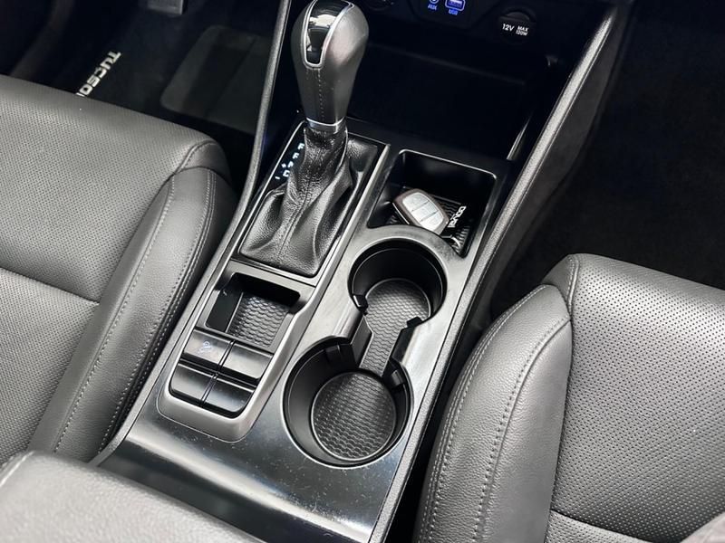 Hyundai Tucson 1.6 16v T-gdi Gl Ecoshift 2017/2018 COVEL VEICULOS ENCANTADO / Carros no Vale