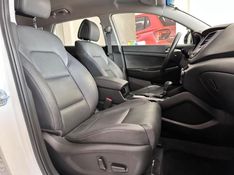 Hyundai Tucson 1.6 16v T-gdi Gl Ecoshift 2017/2018 COVEL VEICULOS ENCANTADO / Carros no Vale