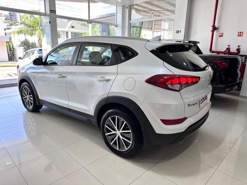 Hyundai Tucson 1.6 16v T-gdi Gl Ecoshift 2017/2018 COVEL VEICULOS ENCANTADO / Carros no Vale