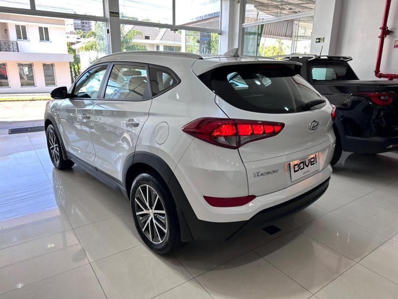 Hyundai Tucson 1.6 16v T-gdi Gl Ecoshift 2017/2018 COVEL VEICULOS ENCANTADO / Carros no Vale