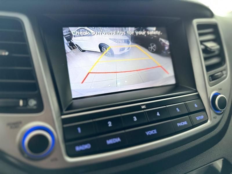 Hyundai Tucson 1.6 16v T-gdi Gl Ecoshift 2017/2018 COVEL VEICULOS ENCANTADO / Carros no Vale