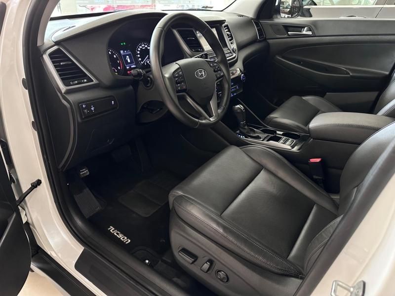 Hyundai Tucson 1.6 16v T-gdi Gl Ecoshift 2017/2018 COVEL VEICULOS ENCANTADO / Carros no Vale