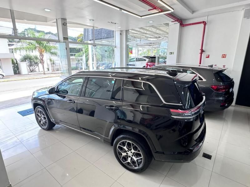 Jeep Commander Overland Td380 4×4 Turbo 2021/2022 COVEL VEICULOS ENCANTADO / Carros no Vale