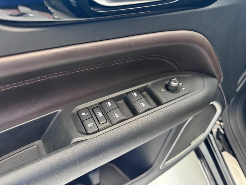 Jeep Commander Overland Td380 4×4 Turbo 2021/2022 COVEL VEICULOS ENCANTADO / Carros no Vale