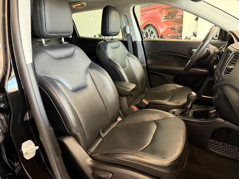 Jeep Compass Longitude 2.0 2017/2017 COVEL VEICULOS ENCANTADO / Carros no Vale Jeep Compass Longitude 2.0 2017/2017 COVEL VEICULOS ENCANTADO / Carros no Vale