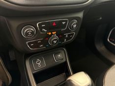 Jeep Compass Longitude 2.0 2017/2017 COVEL VEICULOS ENCANTADO / Carros no Vale