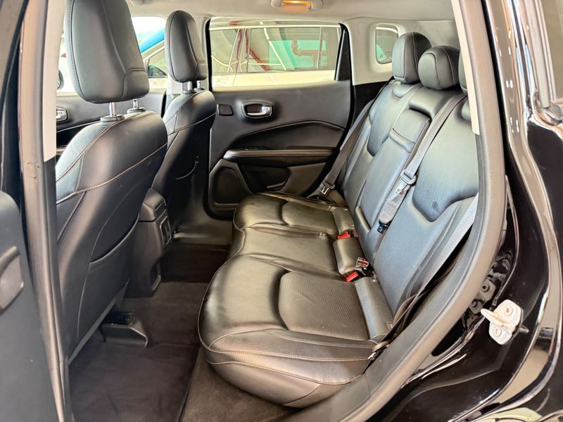 Jeep Compass Longitude 2.0 2017/2017 COVEL VEICULOS ENCANTADO / Carros no Vale Jeep Compass Longitude 2.0 2017/2017 COVEL VEICULOS ENCANTADO / Carros no Vale