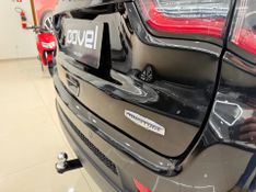 Jeep Compass Longitude 2.0 2017/2017 COVEL VEICULOS ENCANTADO / Carros no Vale