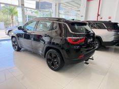 Jeep Compass Longitude 2.0 2017/2017 COVEL VEICULOS ENCANTADO / Carros no Vale