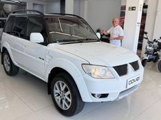 Mitsubishi Pajero Tr4 2.0 4×4 16v 140cv 2013/2014 COVEL VEICULOS ENCANTADO / Carros no Vale