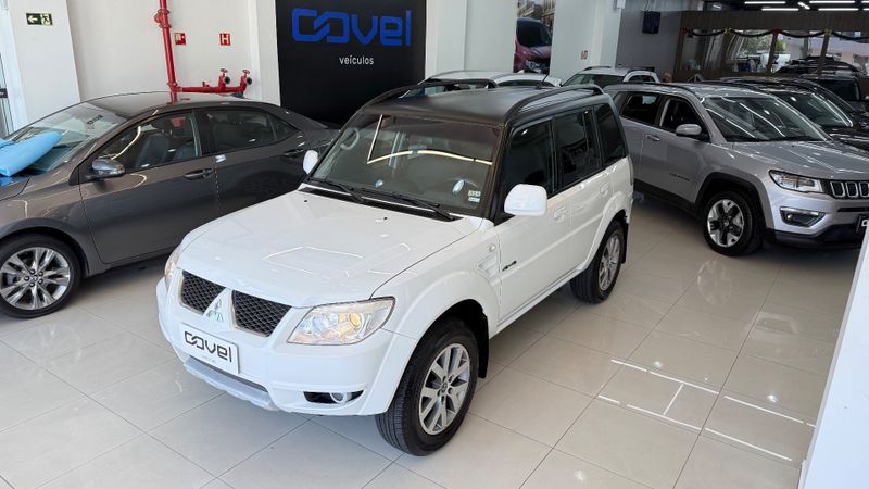 Mitsubishi Pajero Tr4 2.0 4×4 16v 140cv 2013/2014 COVEL VEICULOS ENCANTADO / Carros no Vale