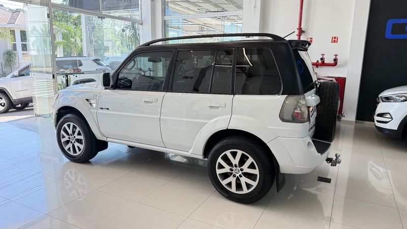 Mitsubishi Pajero Tr4 2.0 4×4 16v 140cv 2013/2014 COVEL VEICULOS ENCANTADO / Carros no Vale