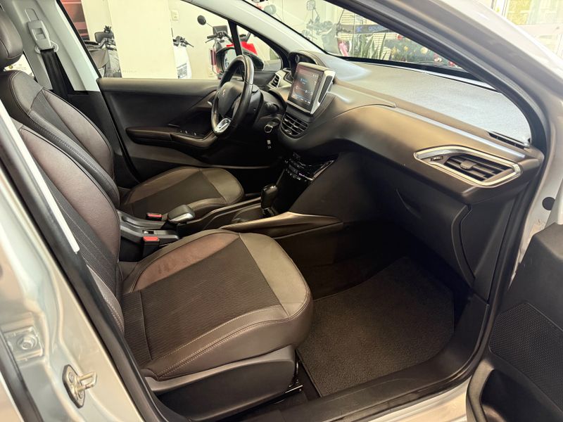 Peugeot 2008 Griffe 1.6 16v 2019/2020 COVEL VEICULOS ENCANTADO / Carros no Vale