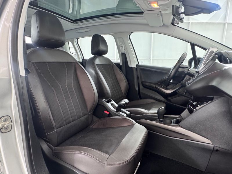 Peugeot 2008 Griffe 1.6 16v 2019/2020 COVEL VEICULOS ENCANTADO / Carros no Vale