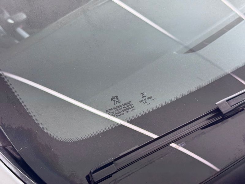 Peugeot 2008 Griffe 1.6 16v 2019/2020 COVEL VEICULOS ENCANTADO / Carros no Vale