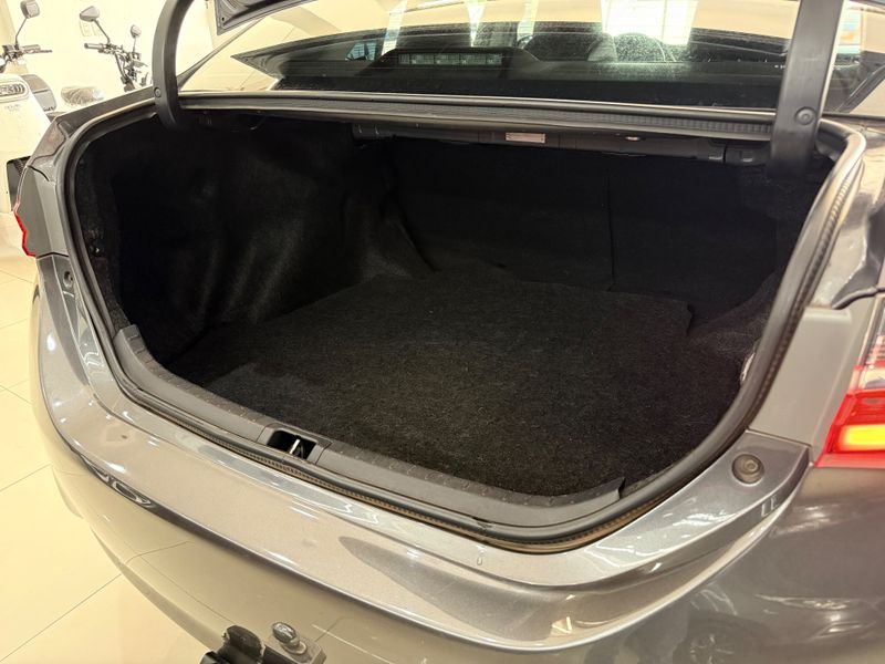 Toyota Corolla Xei 2.0 16v 2018/2019 COVEL VEICULOS ENCANTADO / Carros no Vale Toyota Corolla Xei 2.0 16v 2018/2019 COVEL VEICULOS ENCANTADO / Carros no Vale