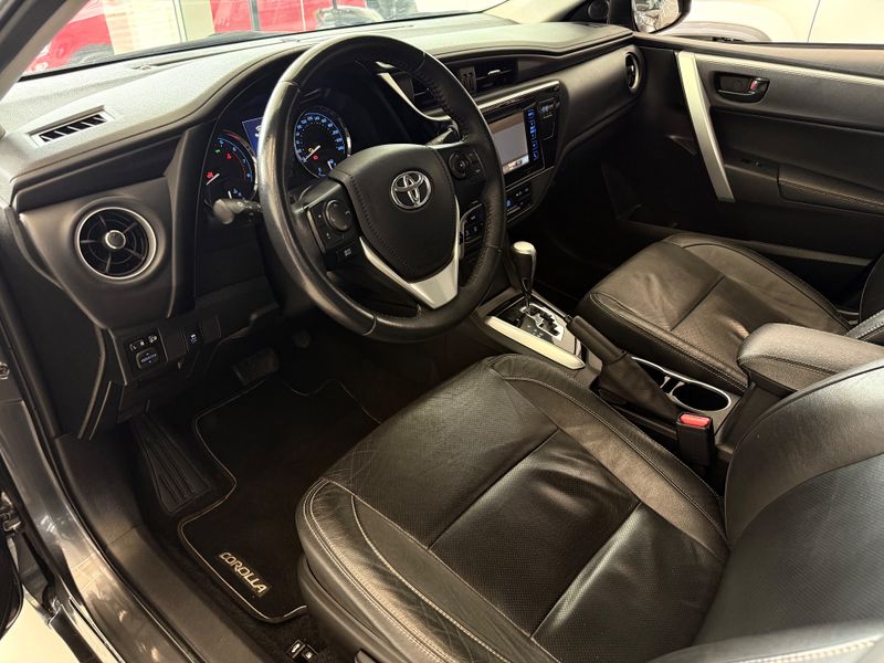 Toyota Corolla Xei 2.0 16v 2018/2019 COVEL VEICULOS ENCANTADO / Carros no Vale Toyota Corolla Xei 2.0 16v 2018/2019 COVEL VEICULOS ENCANTADO / Carros no Vale