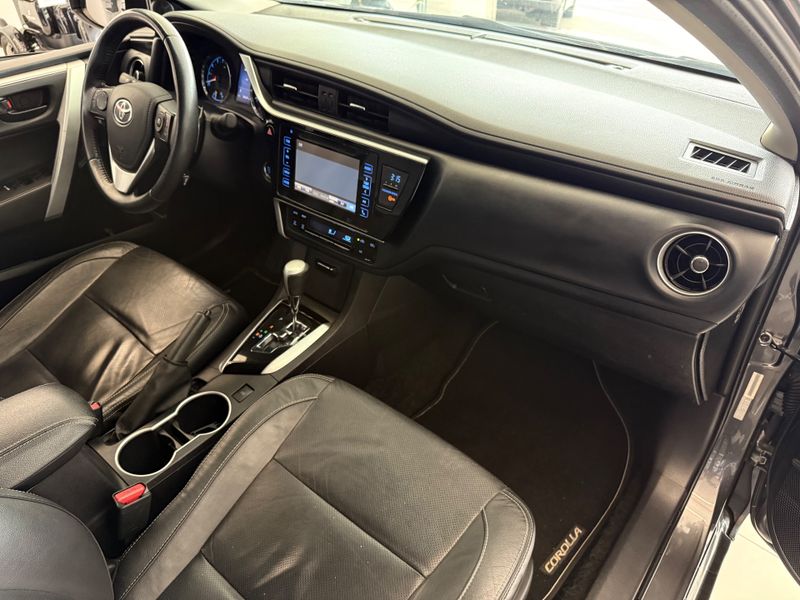 Toyota Corolla Xei 2.0 16v 2018/2019 COVEL VEICULOS ENCANTADO / Carros no Vale Toyota Corolla Xei 2.0 16v 2018/2019 COVEL VEICULOS ENCANTADO / Carros no Vale