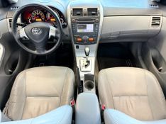 Toyota Corolla Xei 2.0 2013/2014 COVEL VEICULOS ENCANTADO / Carros no Vale