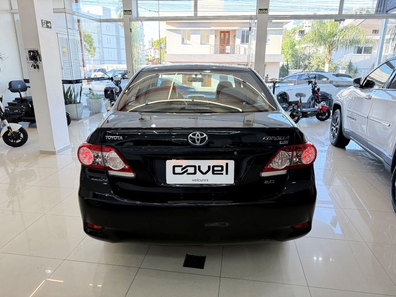 Toyota Corolla Xei 2.0 2013/2014 COVEL VEICULOS ENCANTADO / Carros no Vale Toyota Corolla Xei 2.0 2013/2014 COVEL VEICULOS ENCANTADO / Carros no Vale