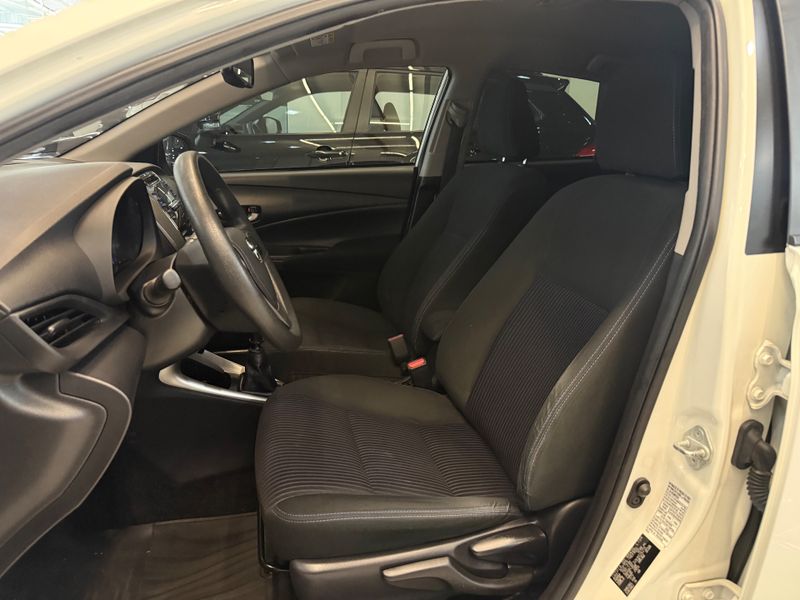 Toyota Yaris Xl Sedan 1.5 16v Mec. 2018/2019 COVEL VEICULOS ENCANTADO / Carros no Vale Toyota Yaris Xl Sedan 1.5 16v Mec. 2018/2019 COVEL VEICULOS ENCANTADO / Carros no Vale