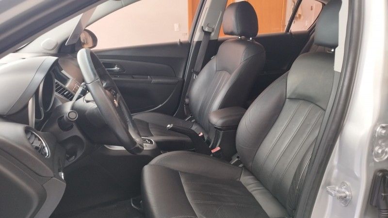 Chevrolet CRUZE LT SPORT 1.8 2014 GRASSI VEÍCULOS LAJEADO / Carros no Vale