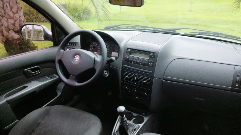 Fiat SIENA EL CELEB 1.4 2012 GRASSI VEÍCULOS LAJEADO / Carros no Vale