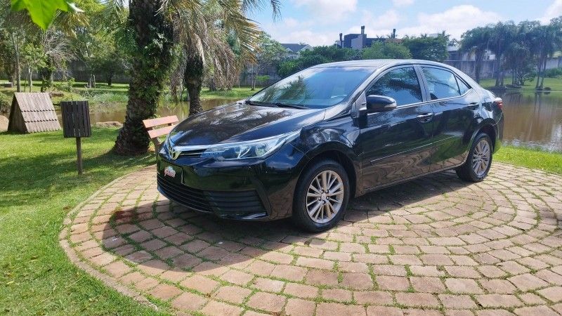 Toyota COROLLA GLI UPPER 1.8 2018 GRASSI VEÍCULOS LAJEADO / Carros no Vale