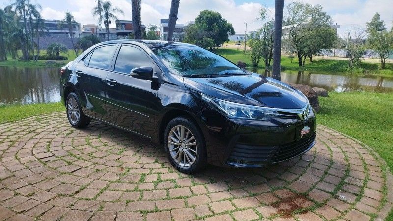 Toyota COROLLA GLI UPPER 1.8 2018 GRASSI VEÍCULOS LAJEADO / Carros no Vale