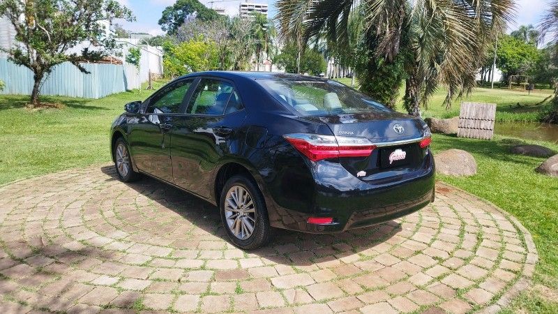 Toyota COROLLA GLI UPPER 1.8 2018 GRASSI VEÍCULOS LAJEADO / Carros no Vale