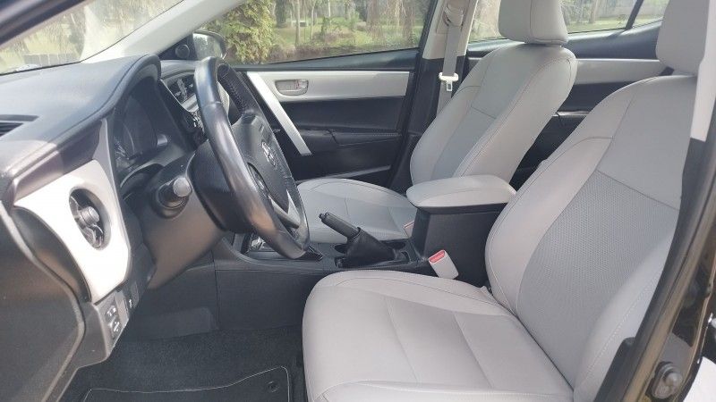 Toyota COROLLA GLI UPPER 1.8 2018 GRASSI VEÍCULOS LAJEADO / Carros no Vale