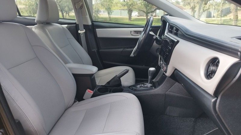 Toyota COROLLA GLI UPPER 1.8 2018 GRASSI VEÍCULOS LAJEADO / Carros no Vale