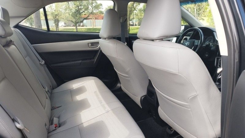 Toyota COROLLA GLI UPPER 1.8 2018 GRASSI VEÍCULOS LAJEADO / Carros no Vale