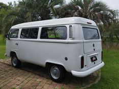 Volkswagen KOMBI STANDARD 1.4 TOTAL 2012 GRASSI VEÍCULOS LAJEADO / Carros no Vale