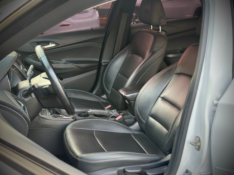 Chevrolet CRUZE SEDAN LT 1.4 TURBO 2022 NEUMANN VEÍCULOS ARROIO DO MEIO / Carros no Vale