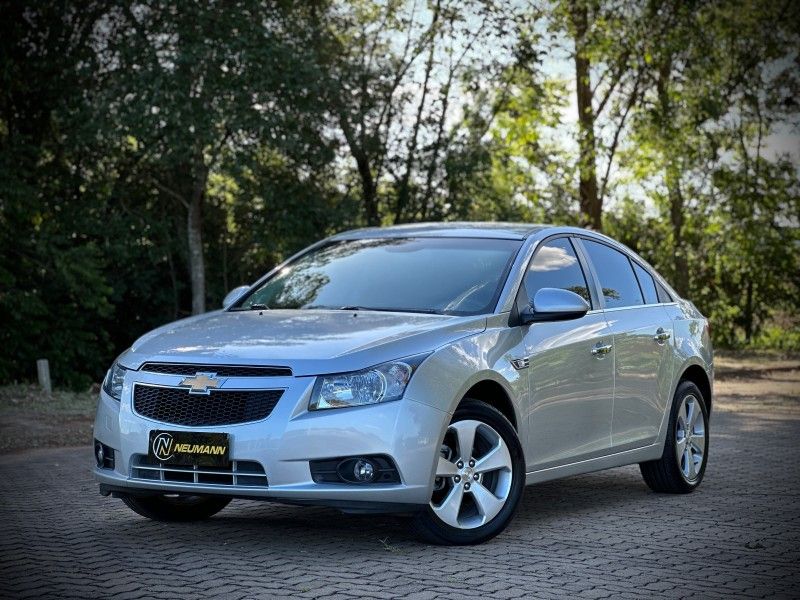 Chevrolet CRUZE SEDAN LT 1.8 2013 NEUMANN VEÍCULOS ARROIO DO MEIO / Carros no Vale